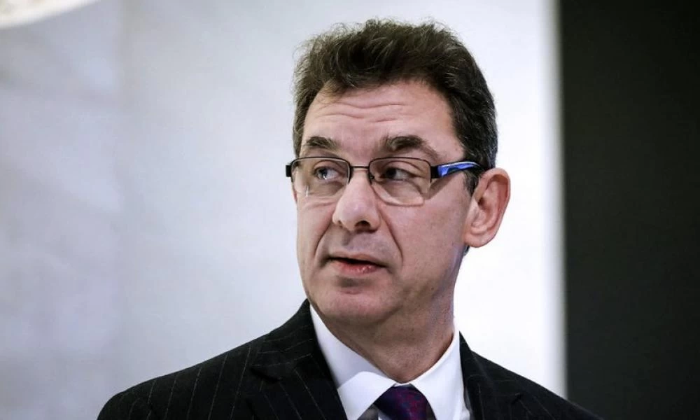 Μπούρλα: "Ετήσιος ο εμβολιασμός"- "Απαραίτητη και η τρίτη δόση"